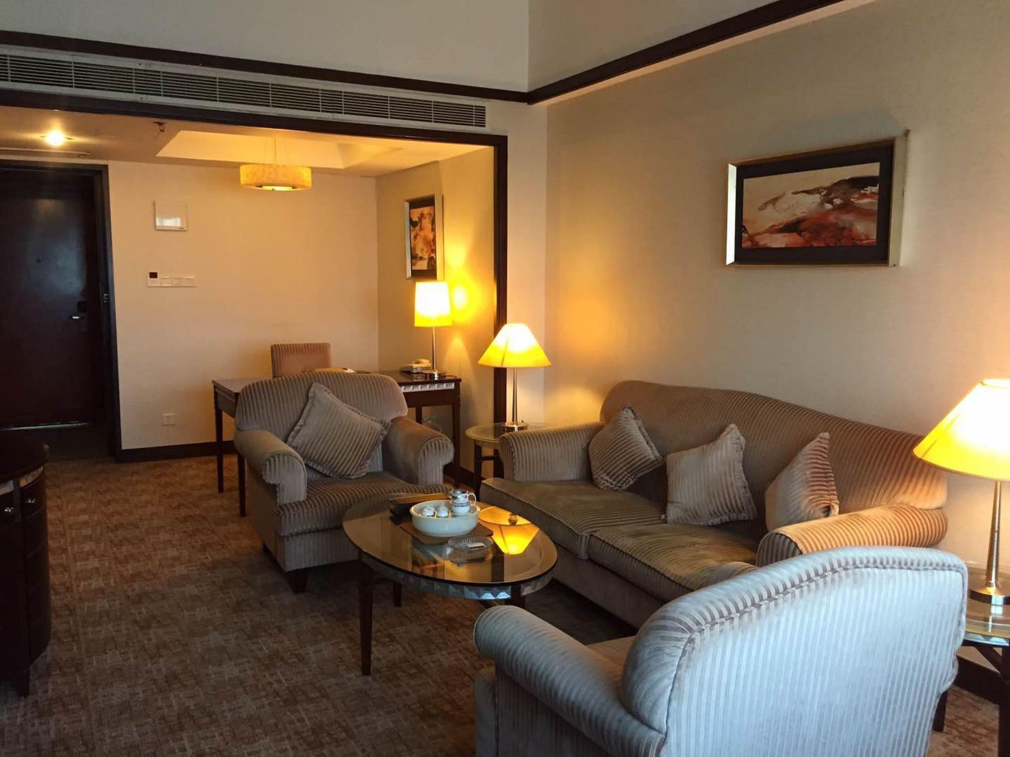 Mandarin Hotel Kuangcsou Kültér fotó