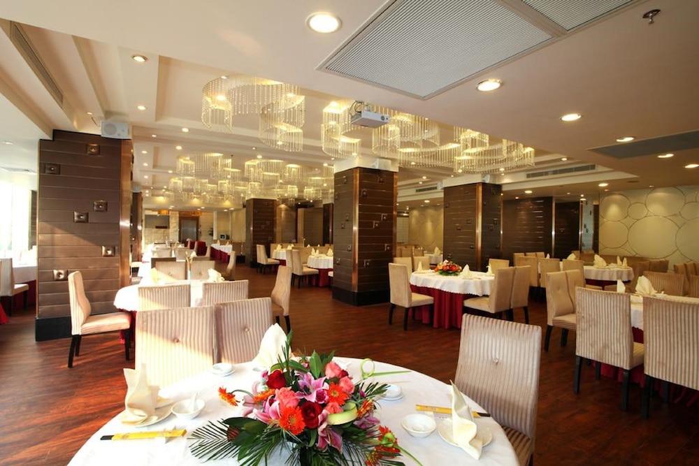 Mandarin Hotel Kuangcsou Kültér fotó