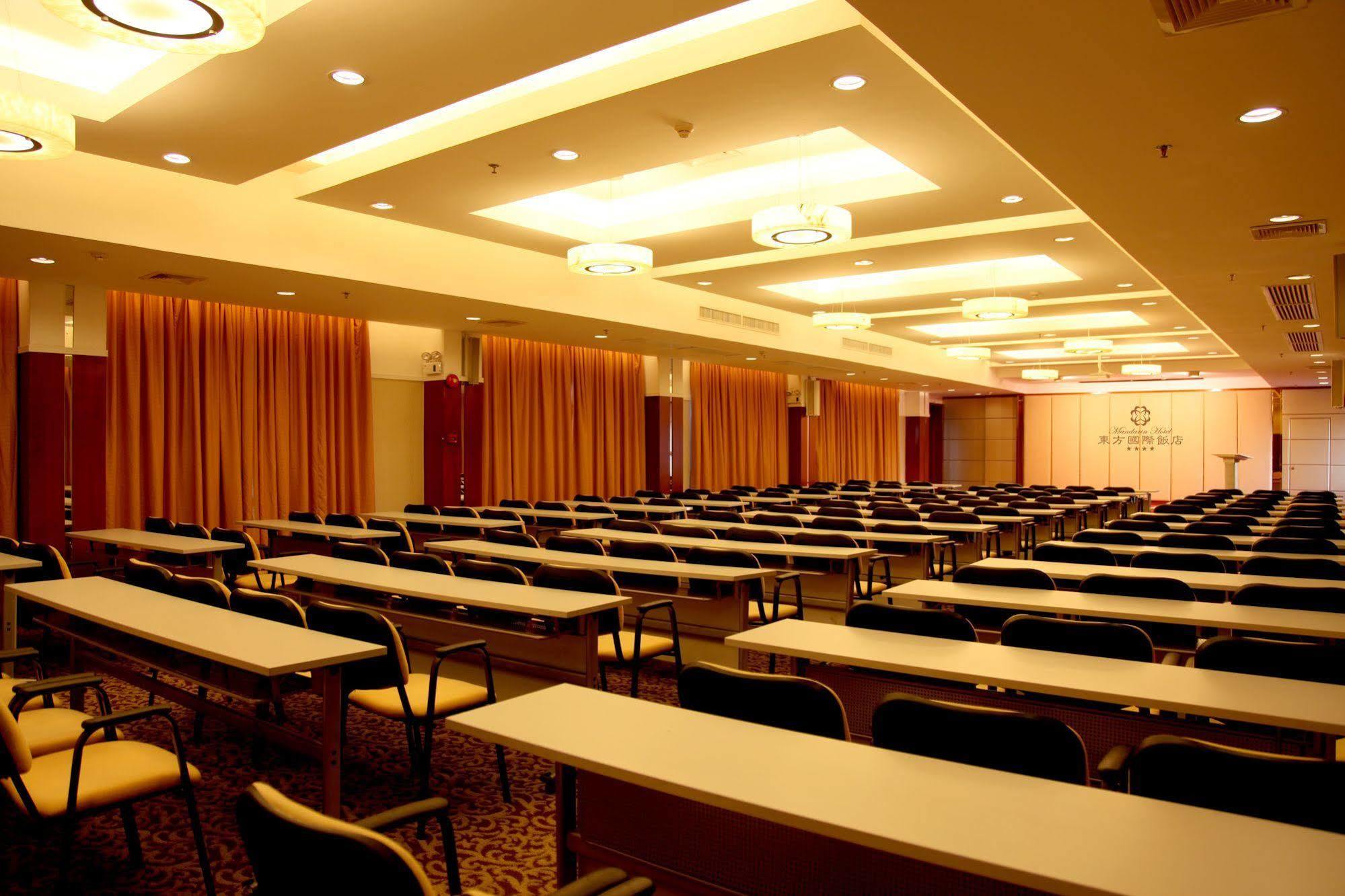 Mandarin Hotel Kuangcsou Kültér fotó